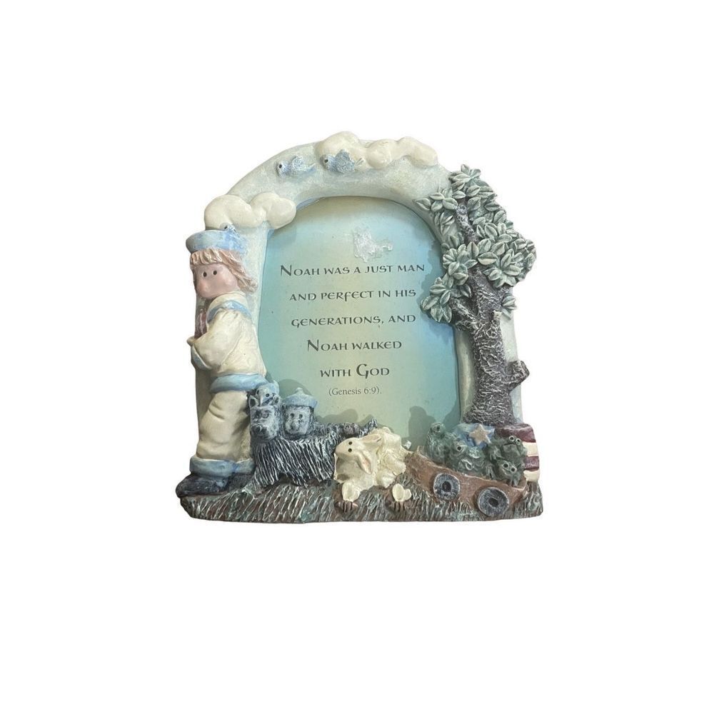 ‎Vintage set of 2 picture frames